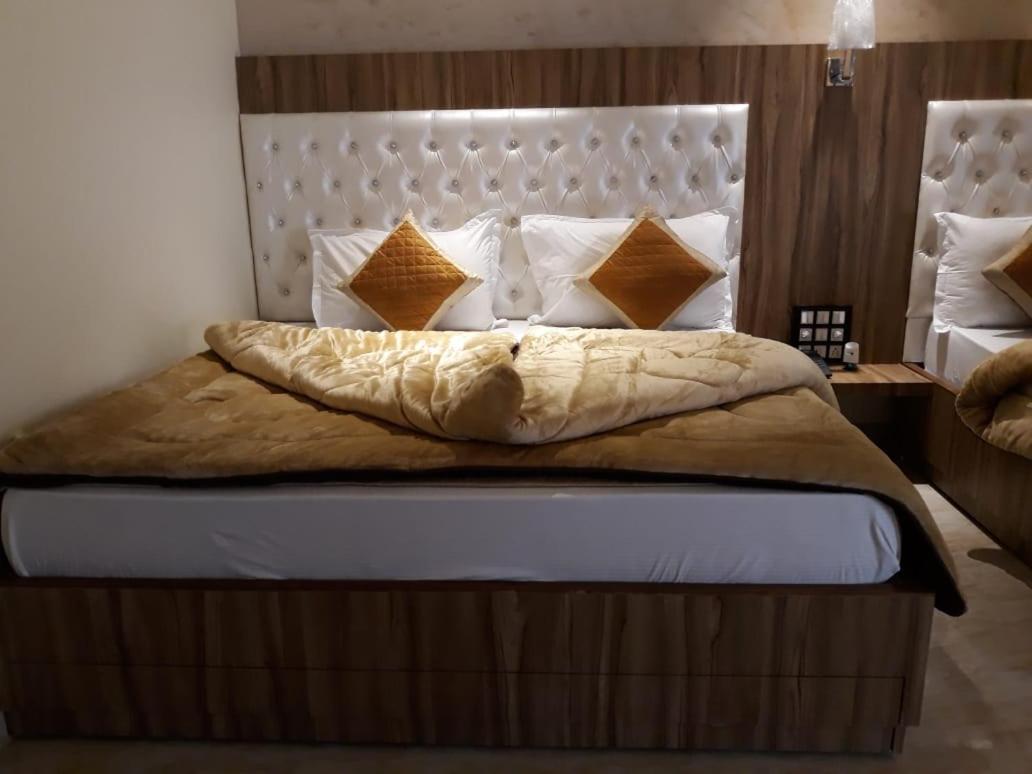 Hari Niwas - A Boutique Garden Resort Ābu Eksteriør billede