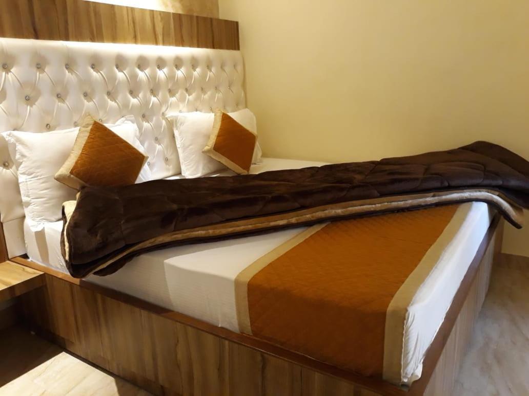 Hari Niwas - A Boutique Garden Resort Ābu Eksteriør billede