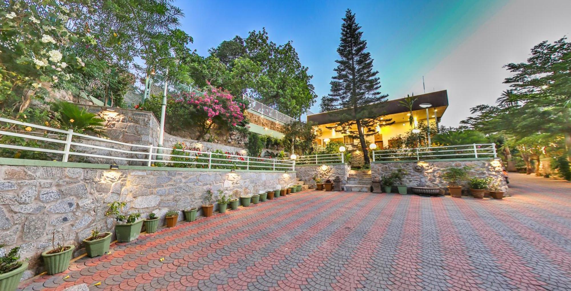 Hari Niwas - A Boutique Garden Resort Ābu Eksteriør billede