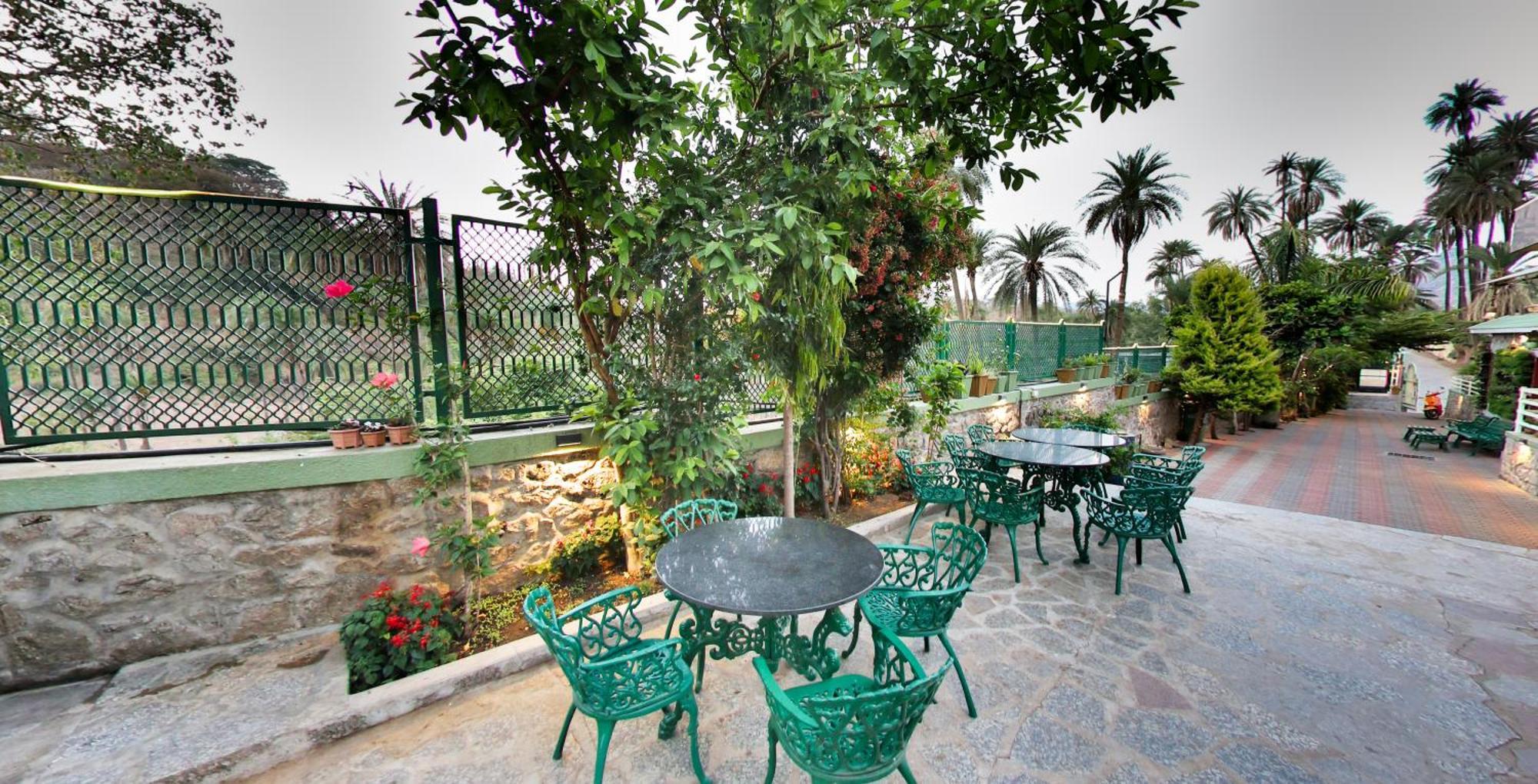 Hari Niwas - A Boutique Garden Resort Ābu Eksteriør billede